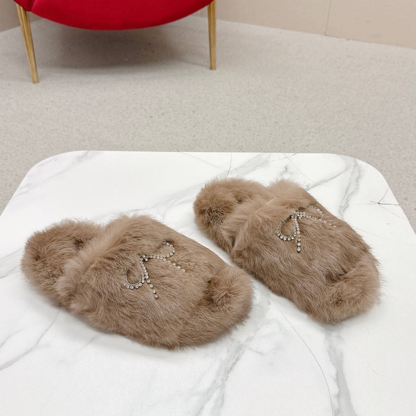 BALENCIAGA 25S SOFT FUR SLIPPERS IN LIGHT BROWN FUR WITH RHINESTONE BOW - 35