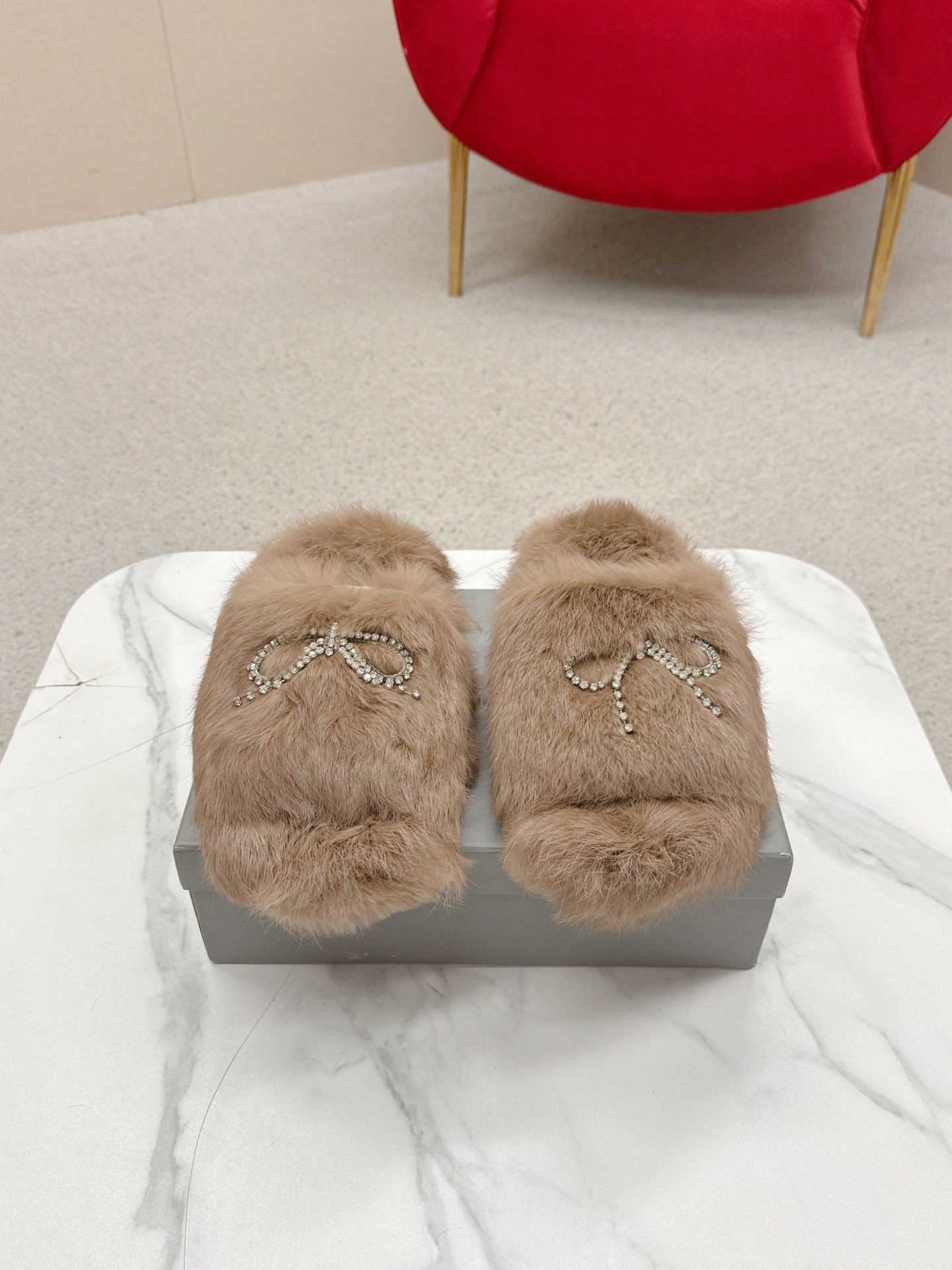 BALENCIAGA 25S SOFT FUR SLIPPERS IN LIGHT BROWN FUR WITH RHINESTONE BOW - 35