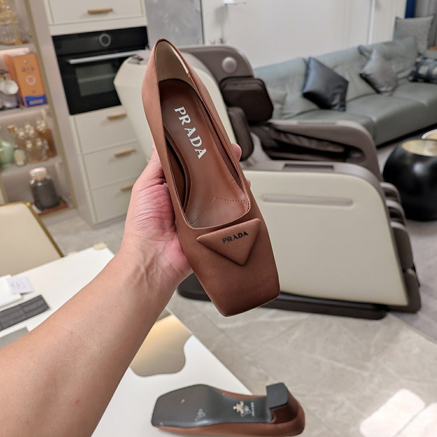 TRIANGLE LOGO PUMPS IN CHESTNUT BROWN SATIN - 35