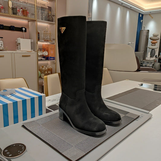 KNEE BOOTS WITH TRIANGLE LOGO IN BLACK SUEDE - 35