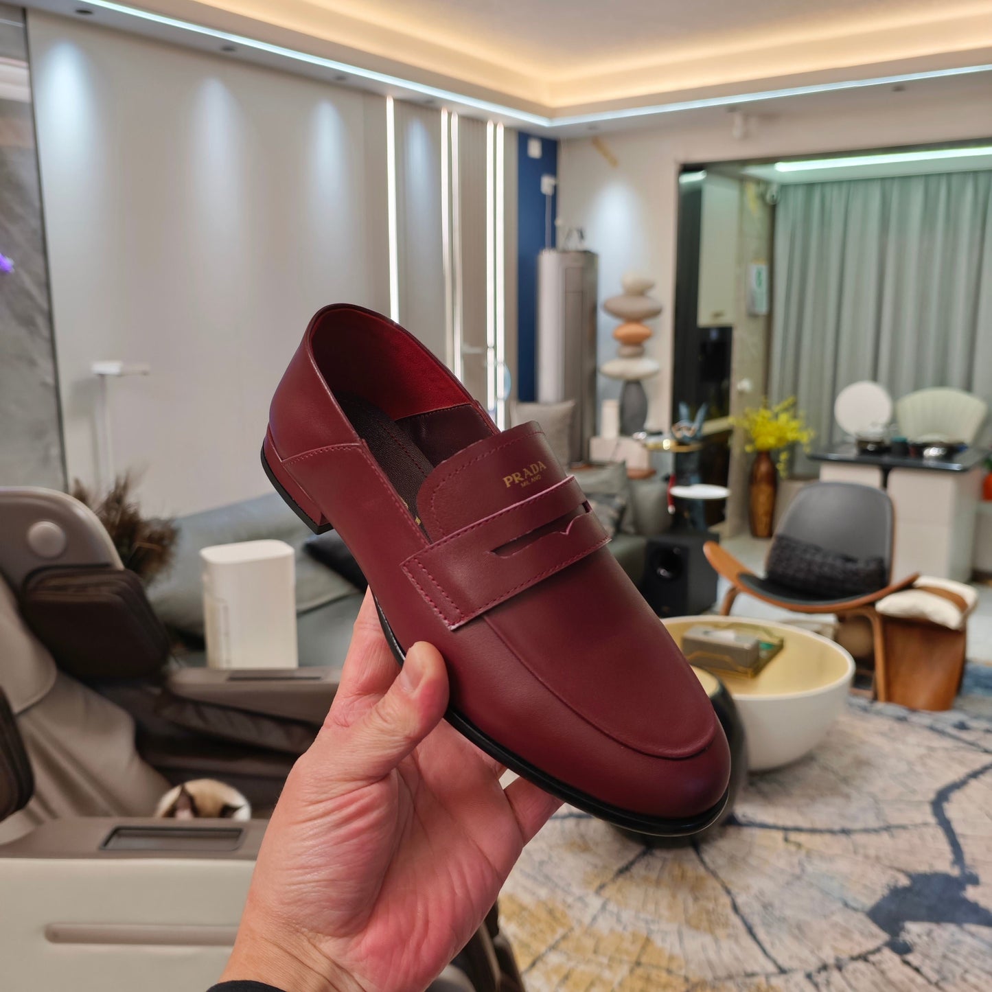 ЛОФЕРИ PRADA 26S 20 ММ З ТЕЛЯЧОЇ ШКІРИ БОРДОВОГО КОЛЬОРУ