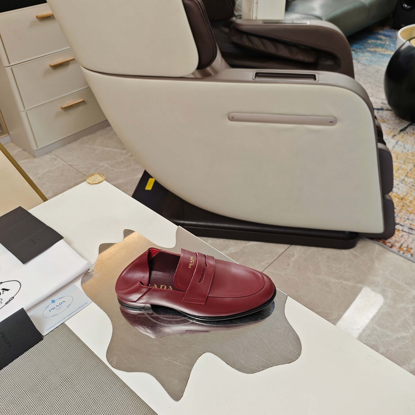ЛОФЕРИ PRADA 26S 20 ММ З ТЕЛЯЧОЇ ШКІРИ БОРДОВОГО КОЛЬОРУ