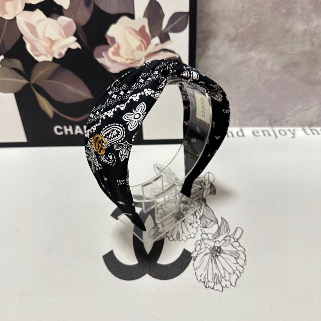 HAIRBAND IN BLACK MIX WHITE PATTERN FABRIC 299345