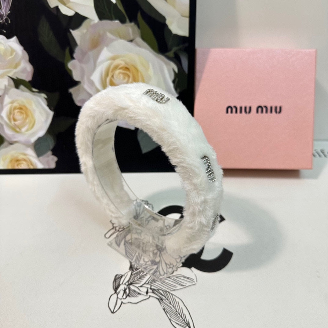 THICK HEADBAND WITH DIAMOND LOGO IN WHITE PLUSH FABRIC 412483
