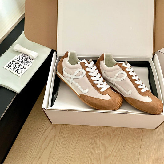 LOEWE 26S BALLET RUNNER 2.0 КОРИЧНЕВІ ЗІ ЗАМШІ ТА БЕЖЕВОГО НЕЙЛОНУ