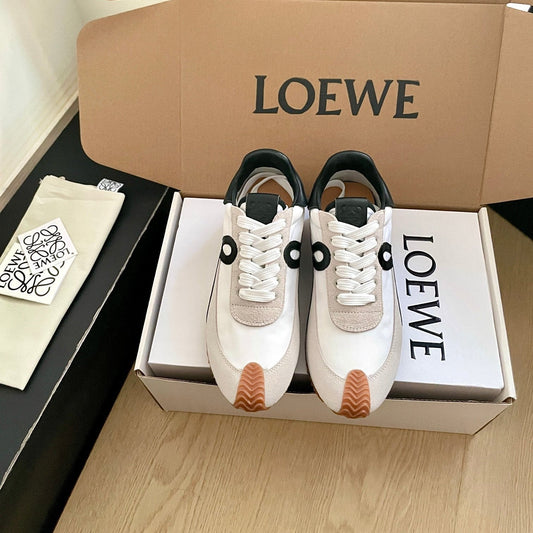 LOEWE 26S FLOW RUNNER КРОСІВКИ ЗІ СВІТЛО-СІРОЇ ЗАМШІ ТА ЧОРНОЇ ОВЕЧОЇ ШКІРИ