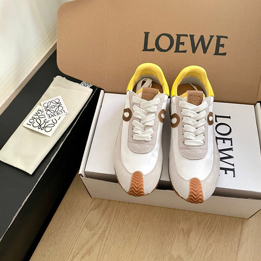 КРОСІВКИ LOEWE 26S FLOW RUNNER ЗІ СВІТЛО-СІРОЇ ЗАМШІ ТА ЖОВТОЇ ОВЕЧОЇ ШКІРИ