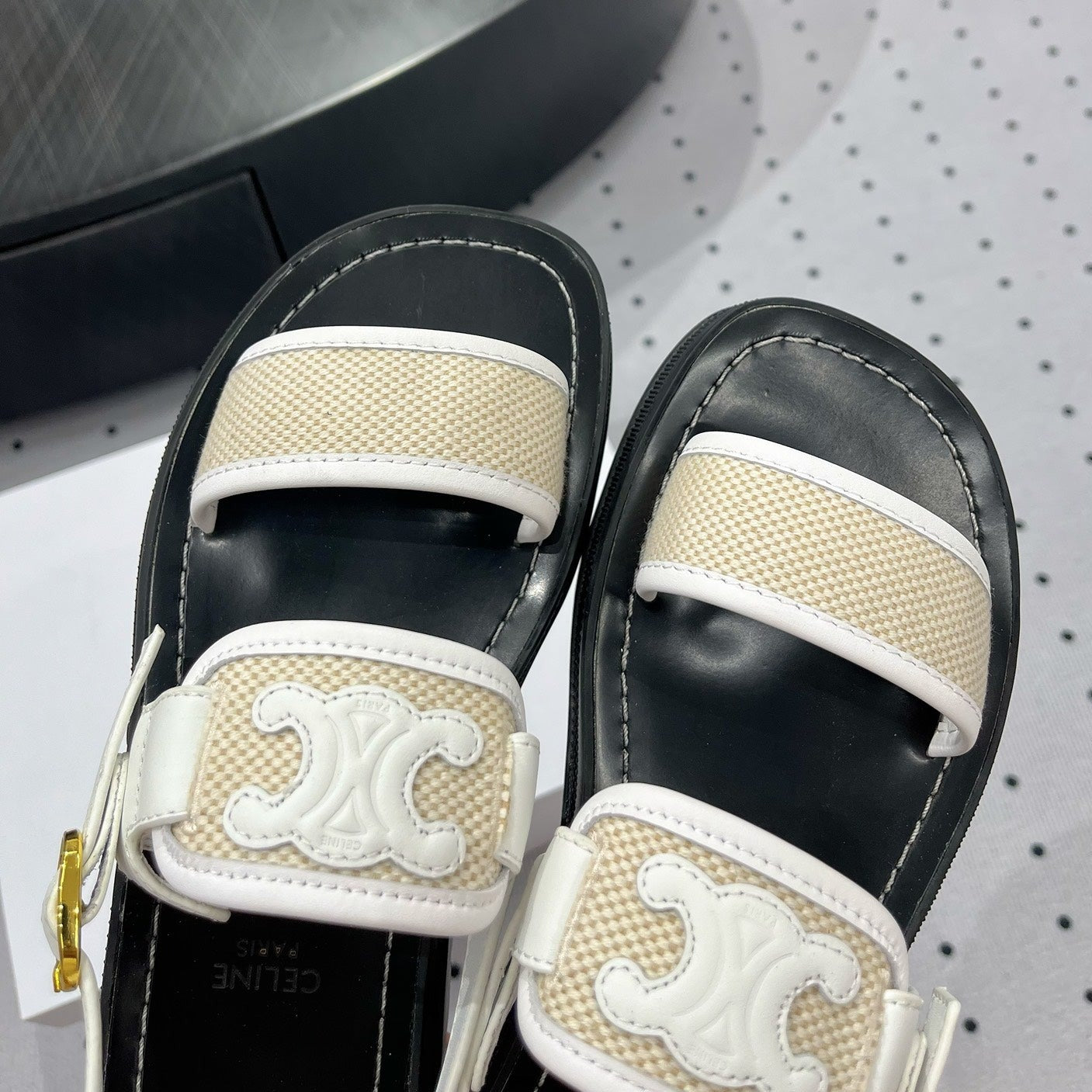 SANDALS FLAT SHOES WHITE CREAM - 35