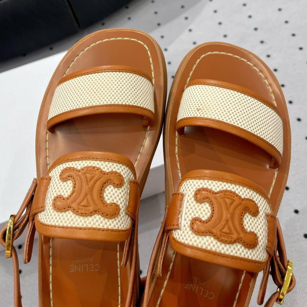 SANDALS FLAT SHOES WHITE CARAMEL BROWN - 35