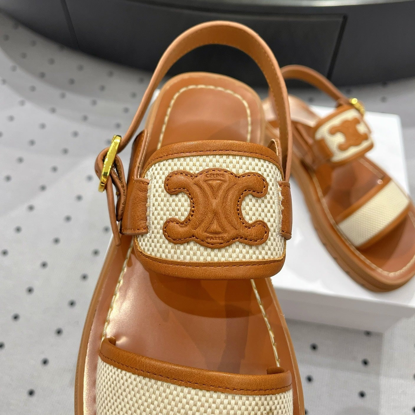 SANDALS FLAT SHOES WHITE CARAMEL BROWN - 35