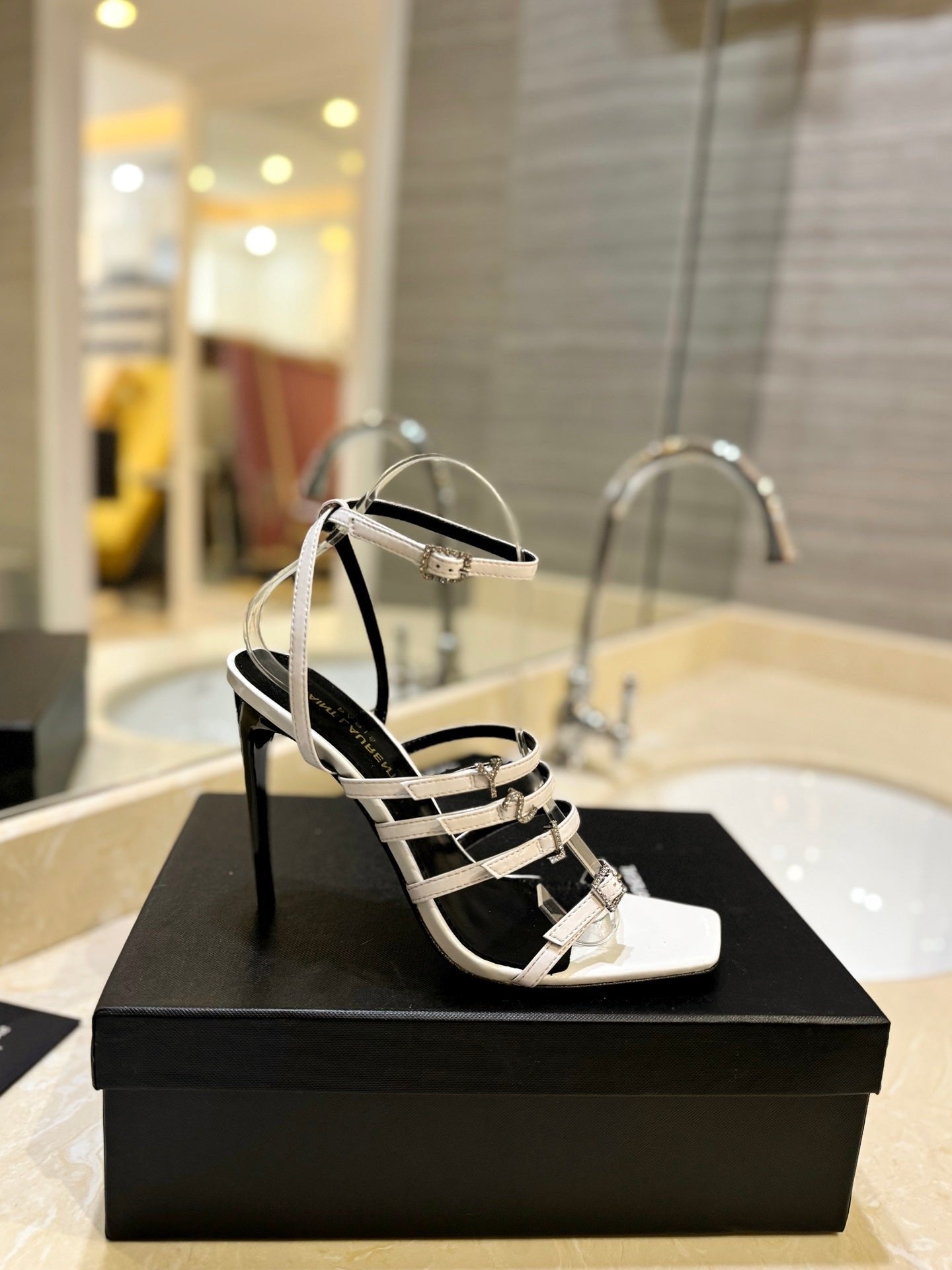 SL JERRY HEELED SANDALS WHITE SATIN - 35