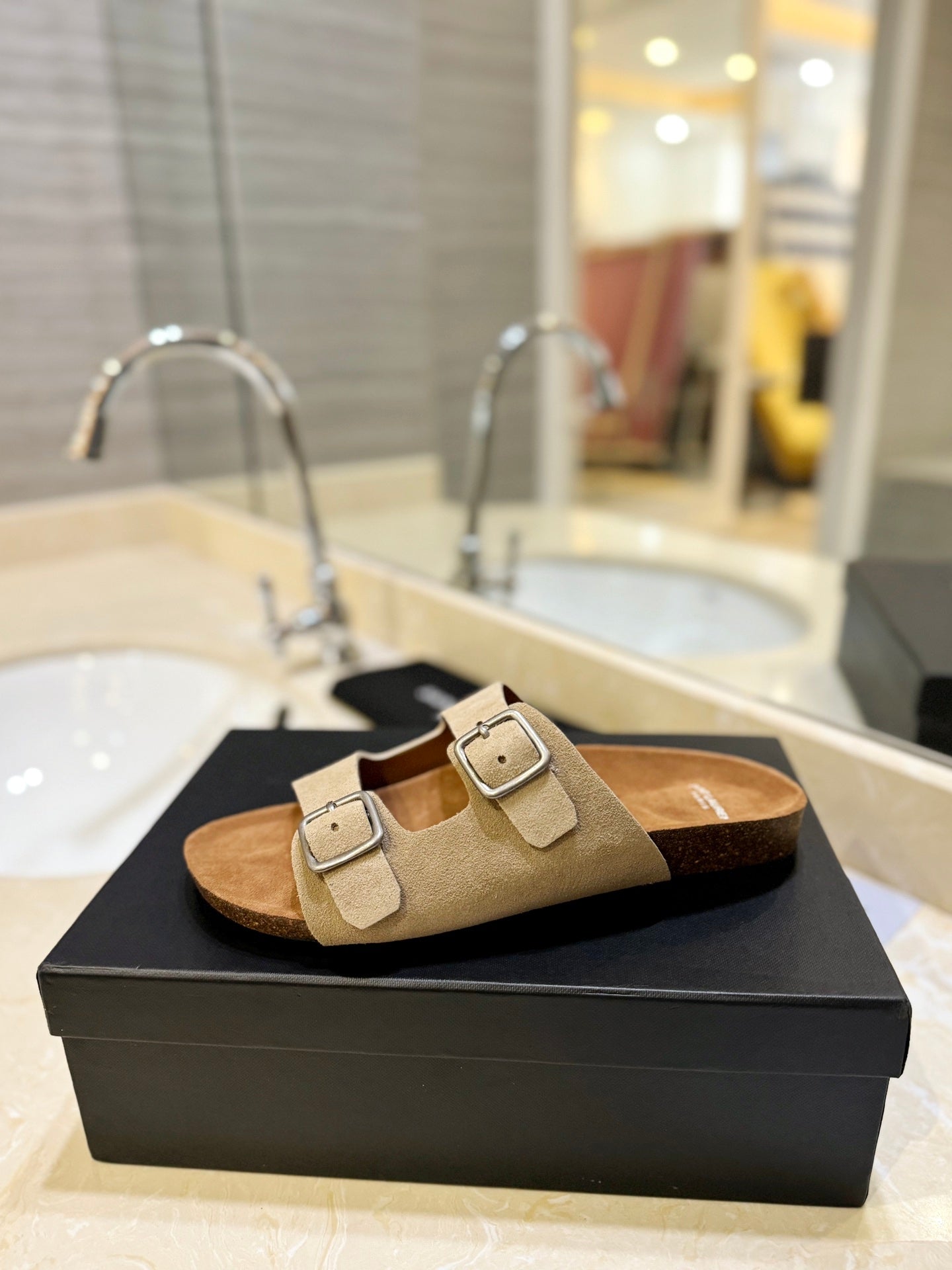 SL Flat Sandal Women Brown Beige Seude - 35