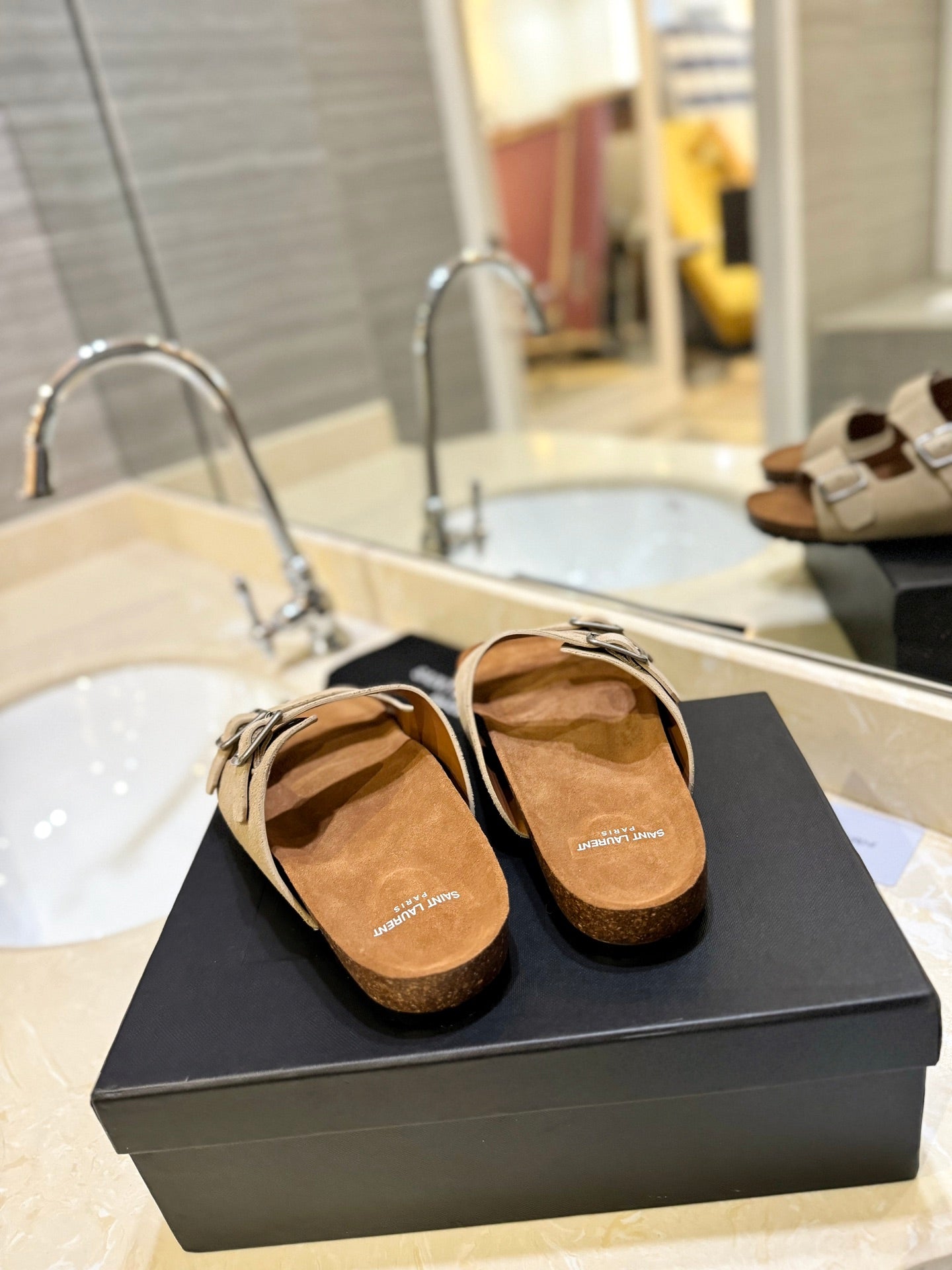 SL Flat Sandal Women Brown Beige Seude - 35