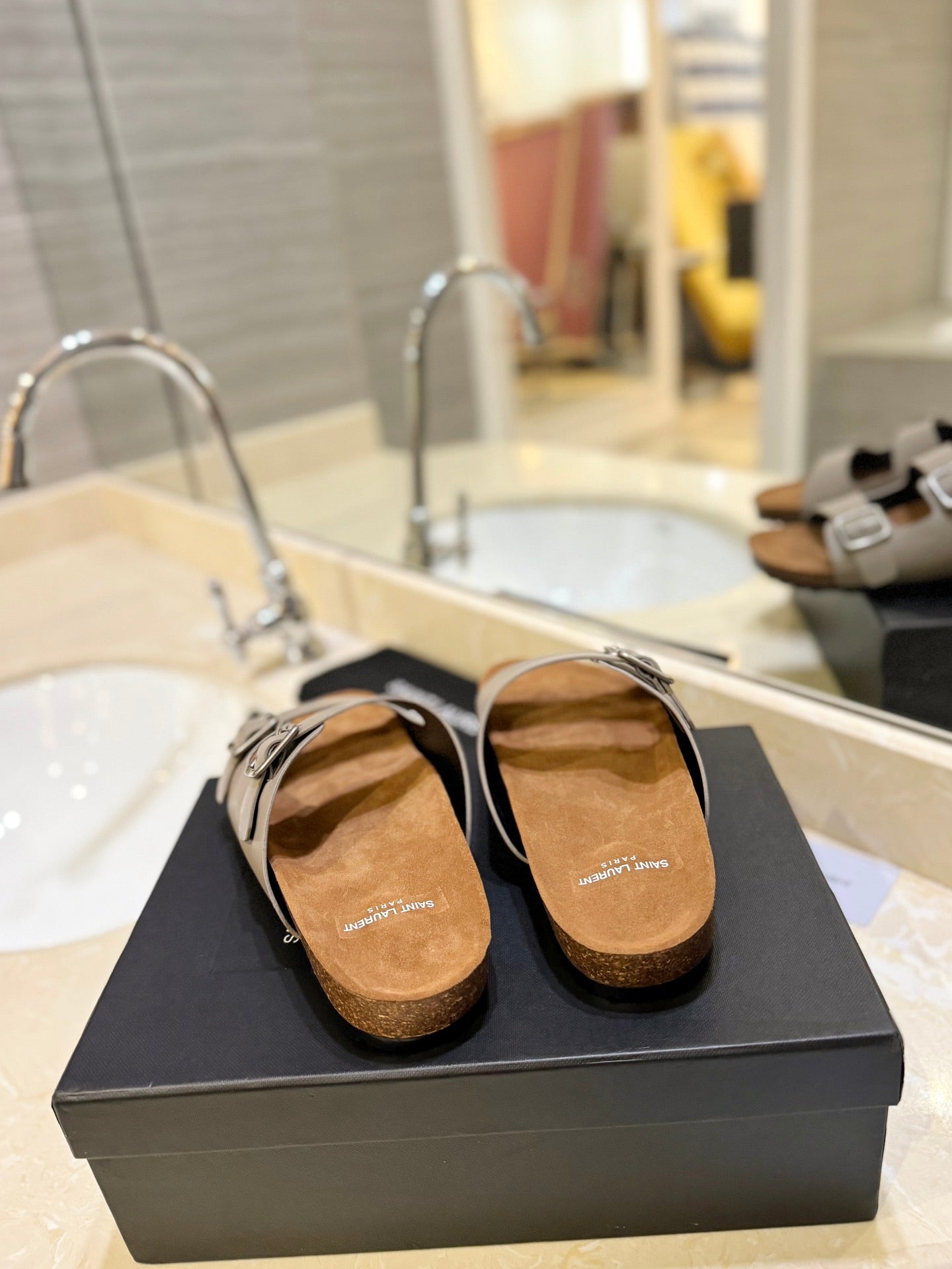 SL Flat Sandal Women Brown Seude Grey Calfskin - 35