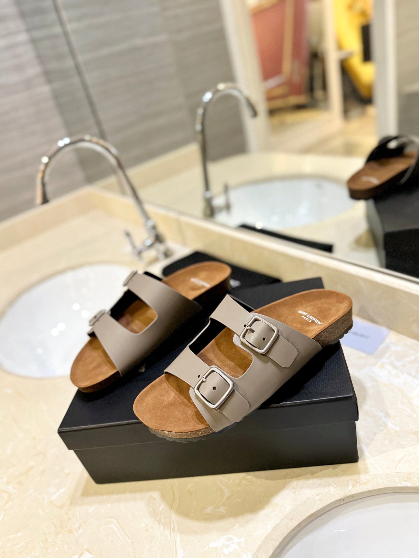 SL Flat Sandal Women Brown Seude Grey Calfskin - 35