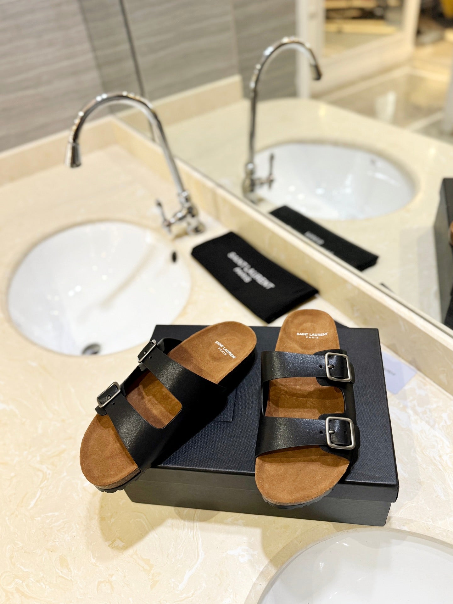 SL Flat Sandal Women Brown Seude Black Calfskin - 35