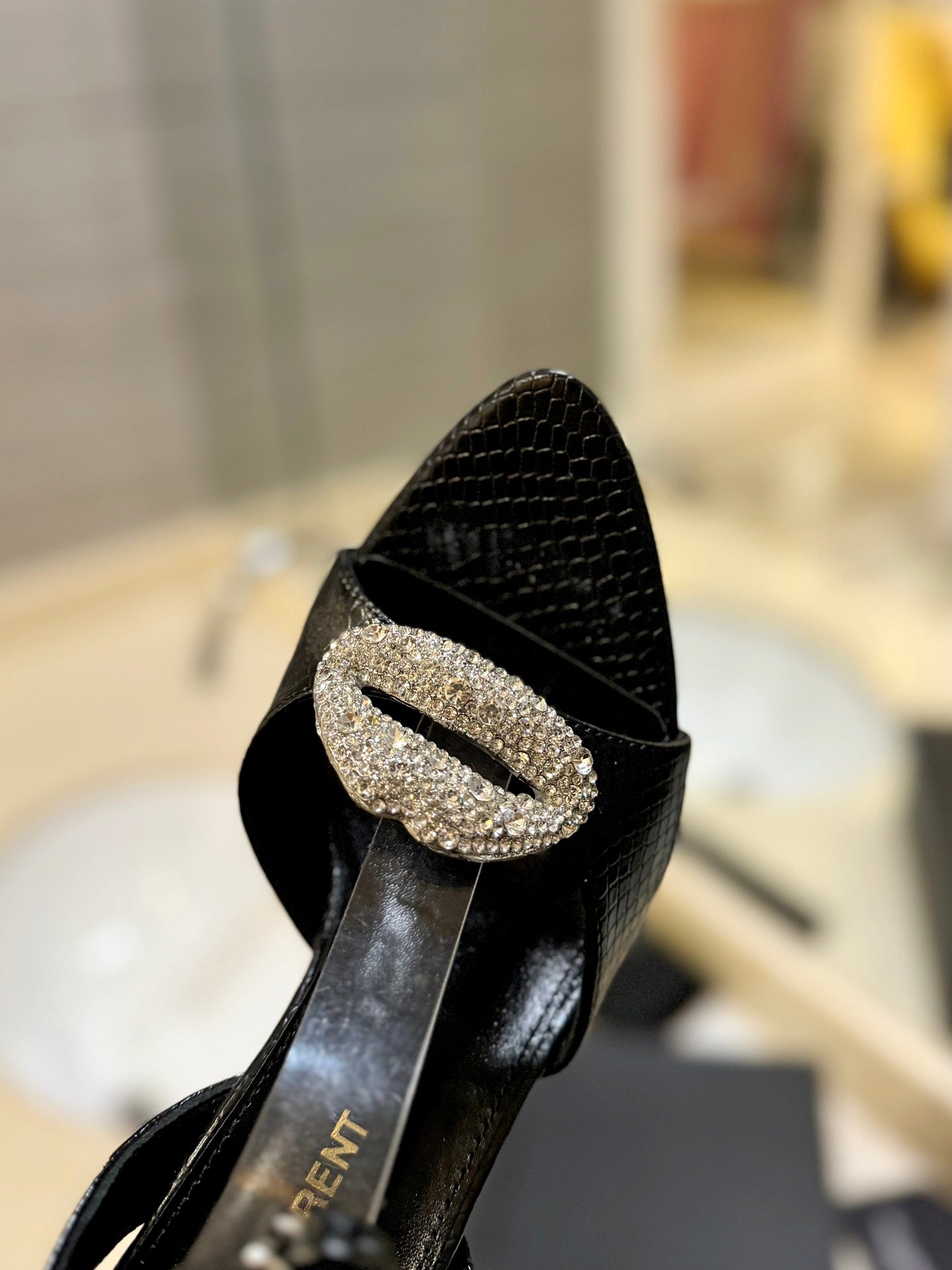 SL AYERS SNAKE CRYSTAL SANDAL BLACK CALFSKIN - 35