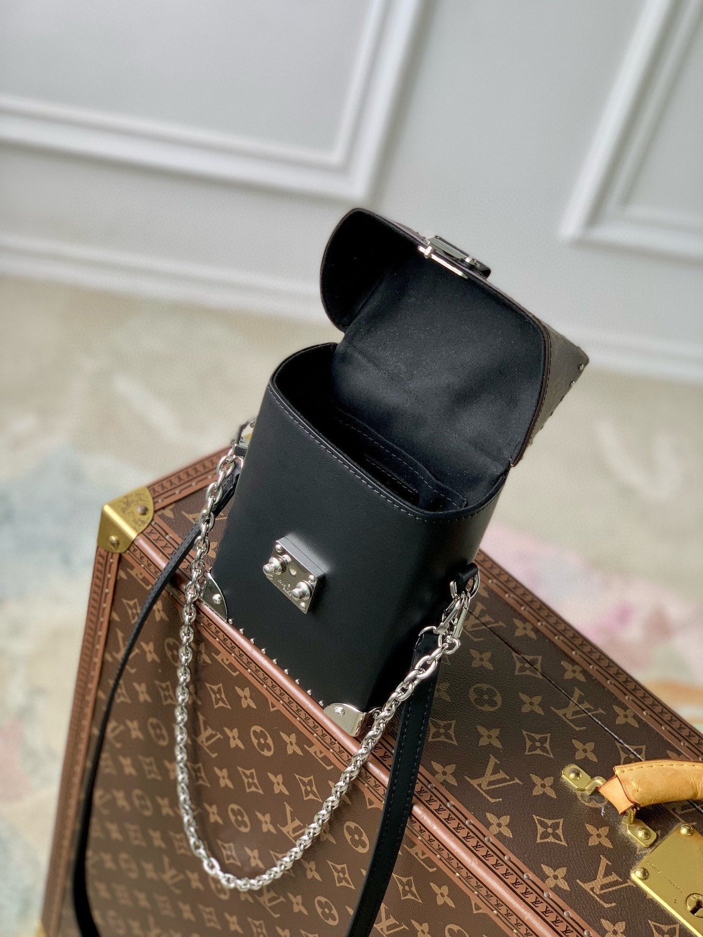CAMERA BOX VIVE BAG 17 IN BLACK MONOGRAM CALFSKIN SILVER-TONE METALLIC