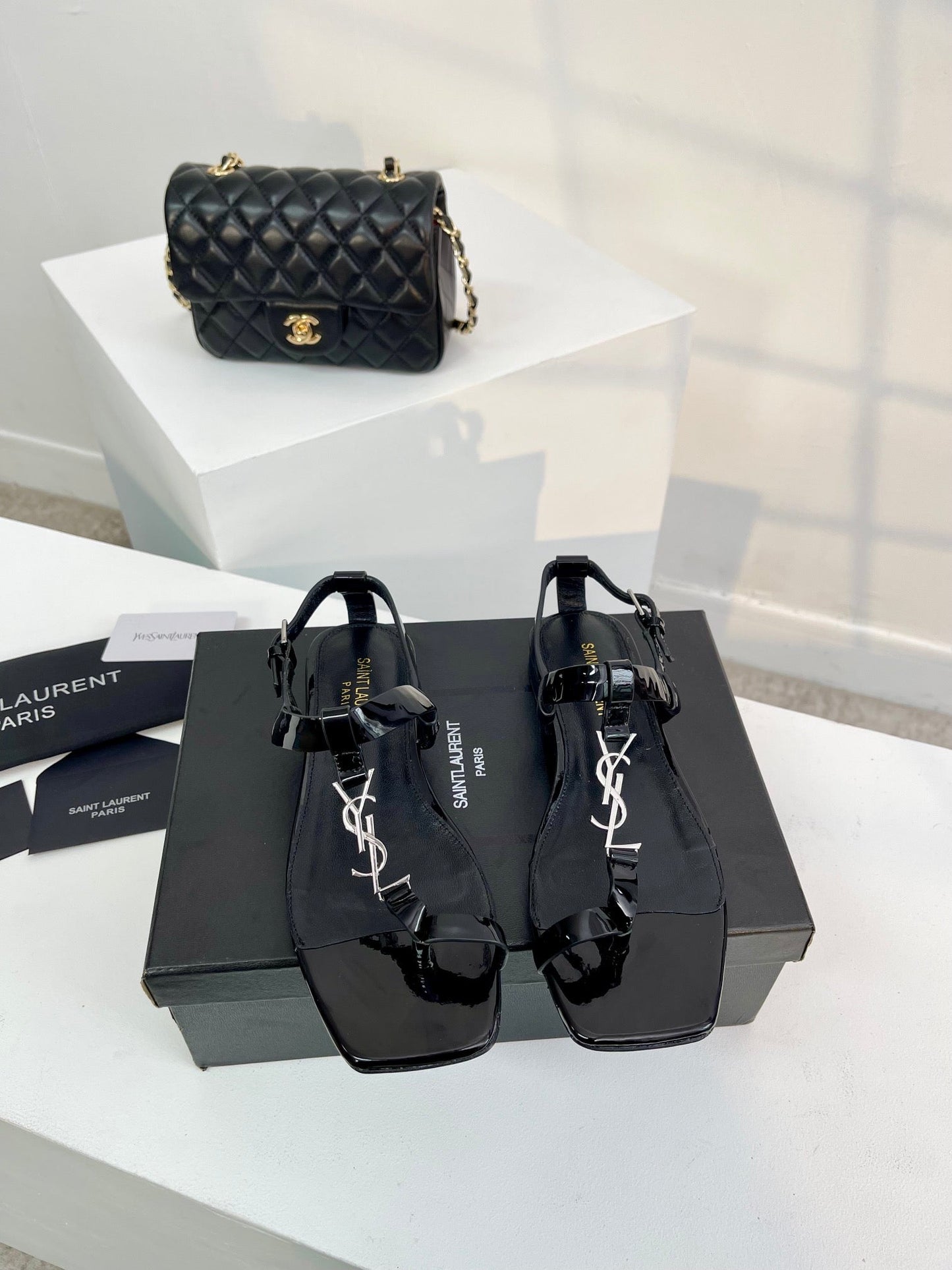 SL CASSANDRA ONE SANDAL FLAT BLACK CALFSKIN - 34