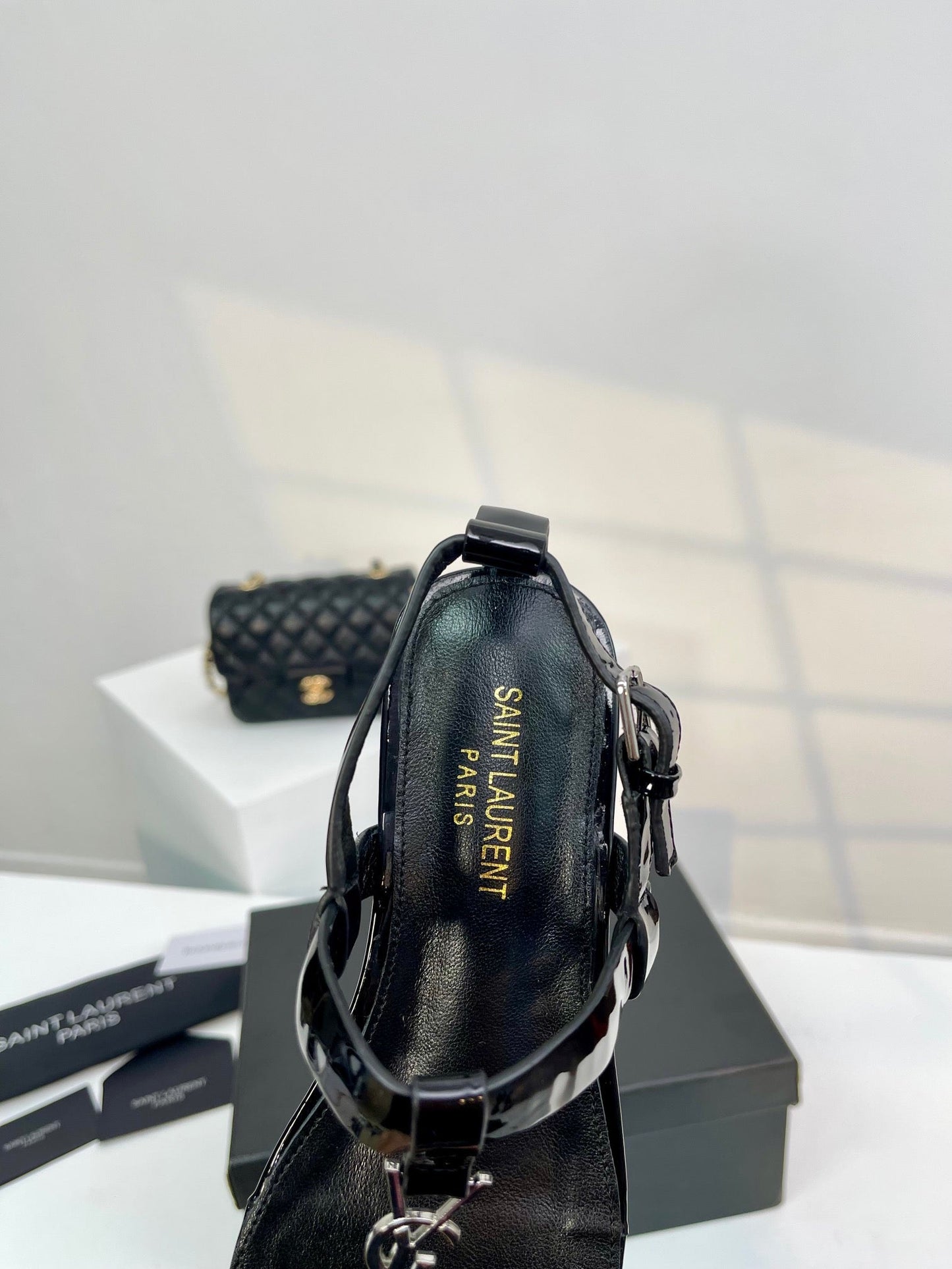 SL CASSANDRA ONE SANDAL FLAT BLACK CALFSKIN - 34