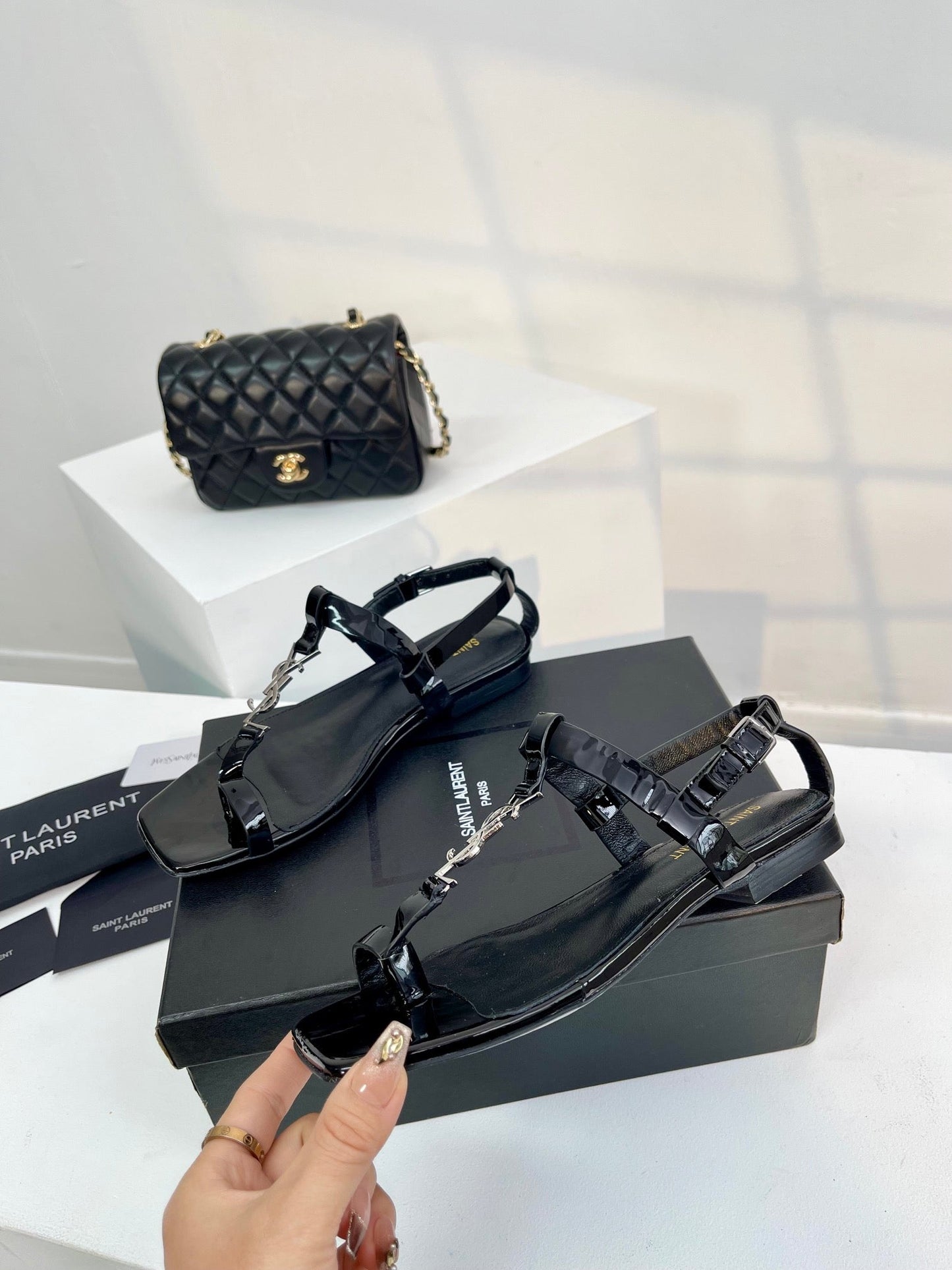 SL CASSANDRA ONE SANDAL FLAT BLACK CALFSKIN - 34