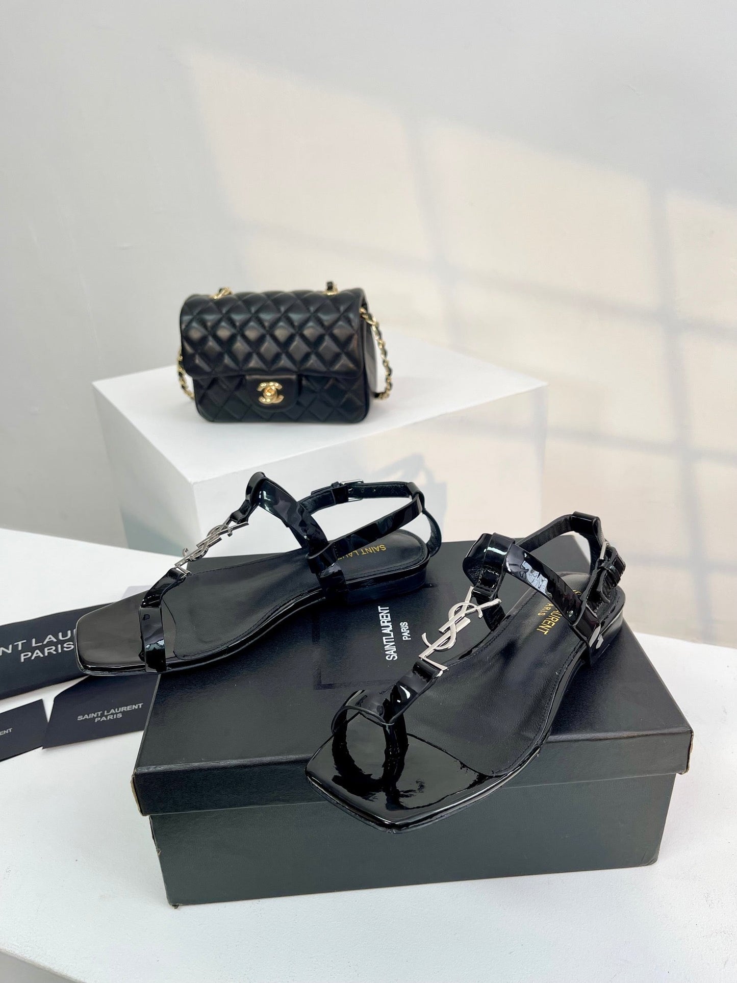 SL CASSANDRA ONE SANDAL FLAT BLACK CALFSKIN - 34