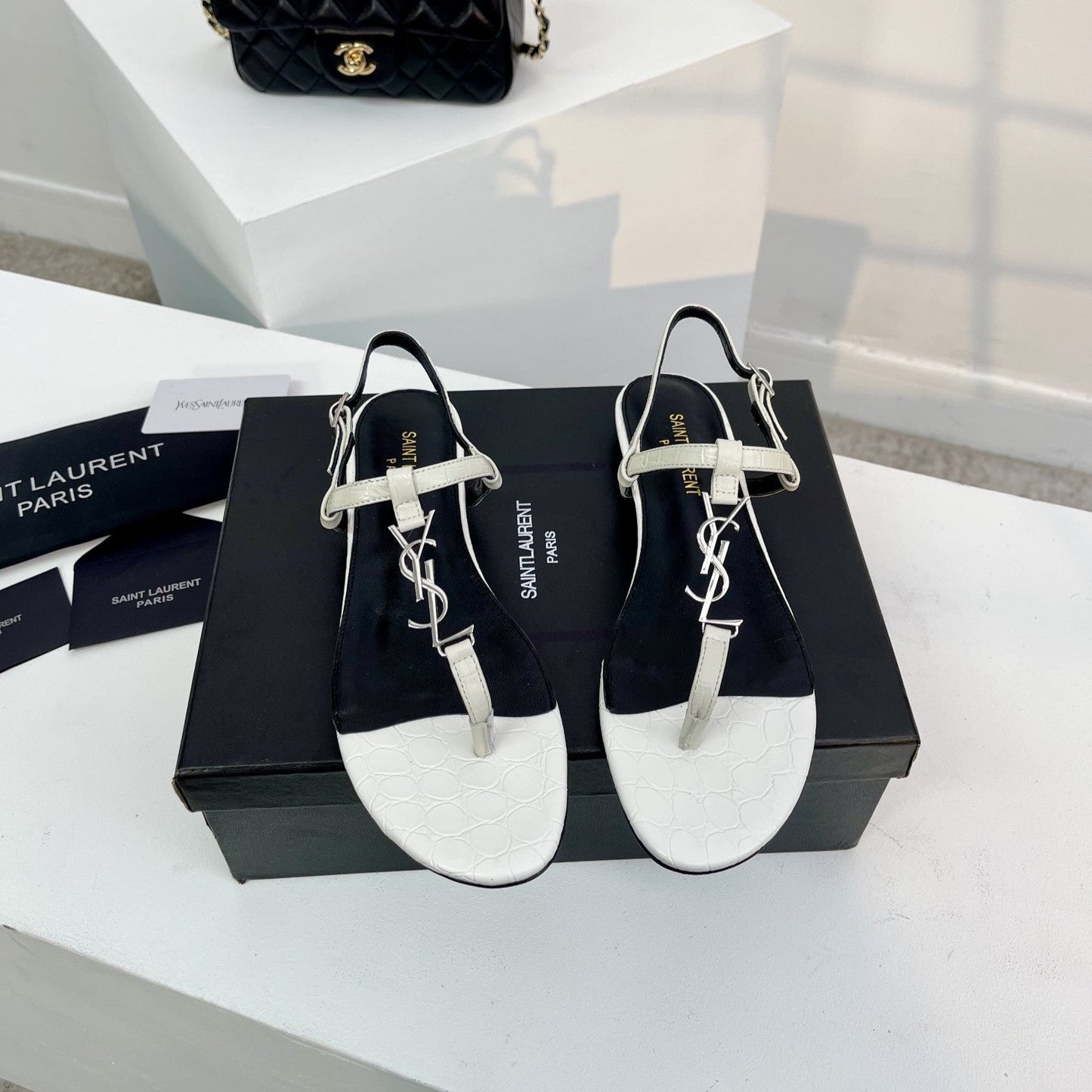 SL Cassandra Croc-Embossed Thong Sandals Black White Leather - 35
