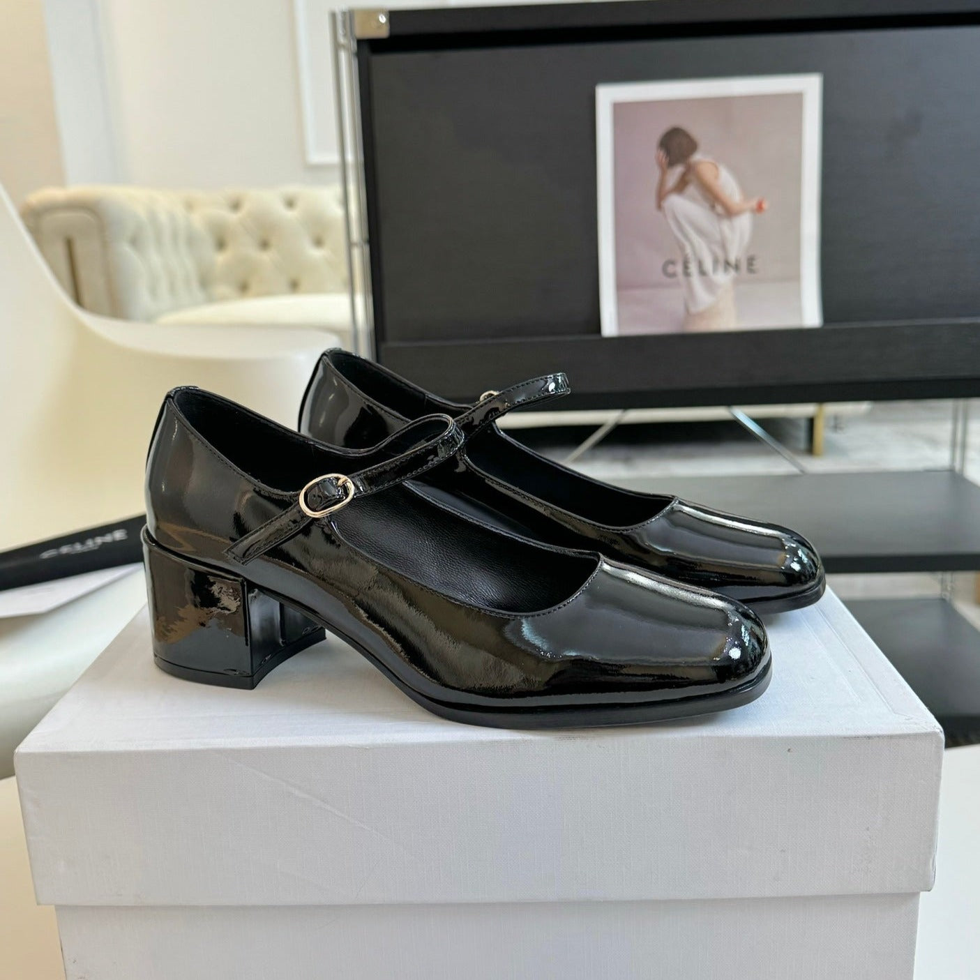 WOMEN'S HIGH HEELS WITH ROUND TOE GLOSSY BLACK SPECIFIC COWHIDE - 35