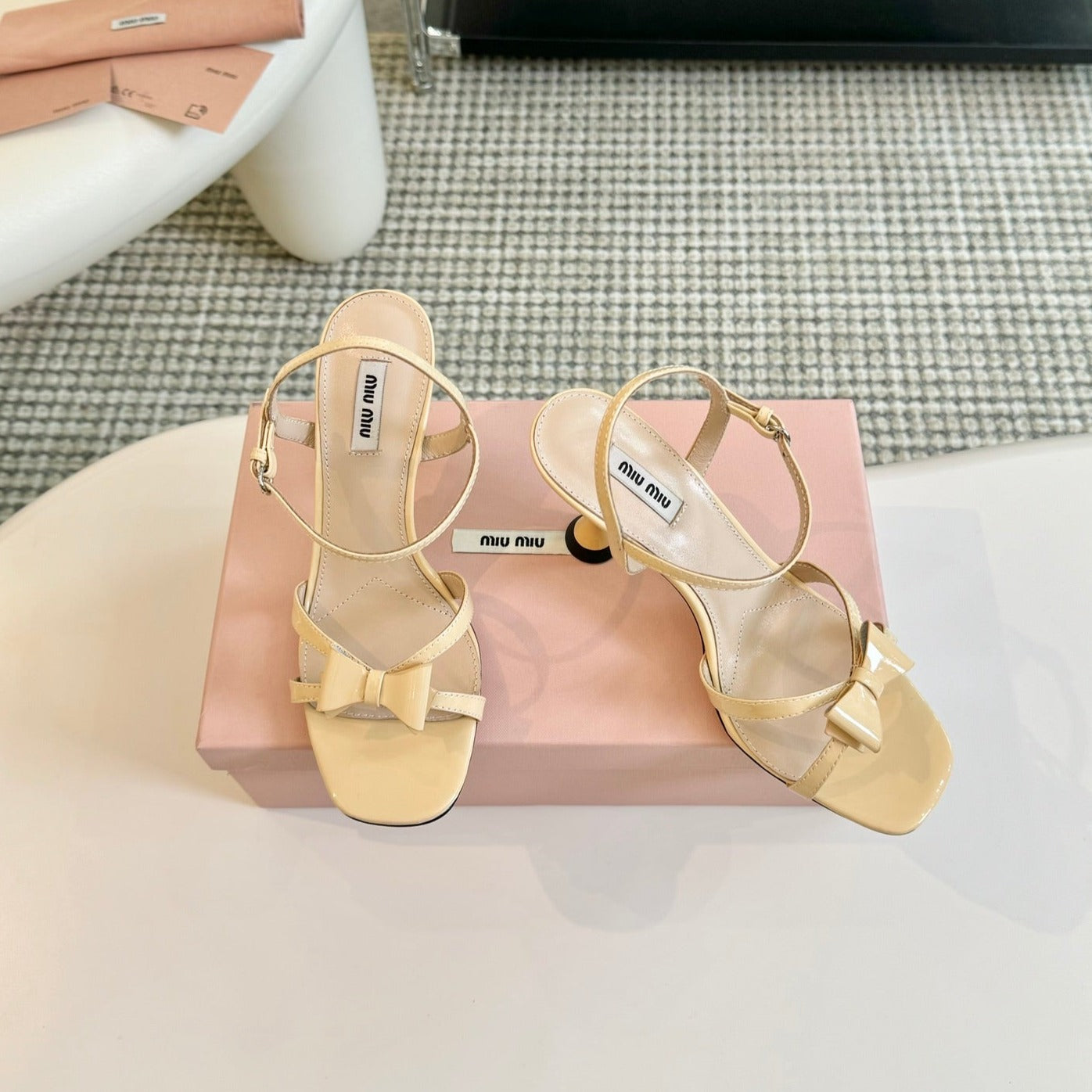 High Heels With Bows Butter Color Glossy Leather - 35