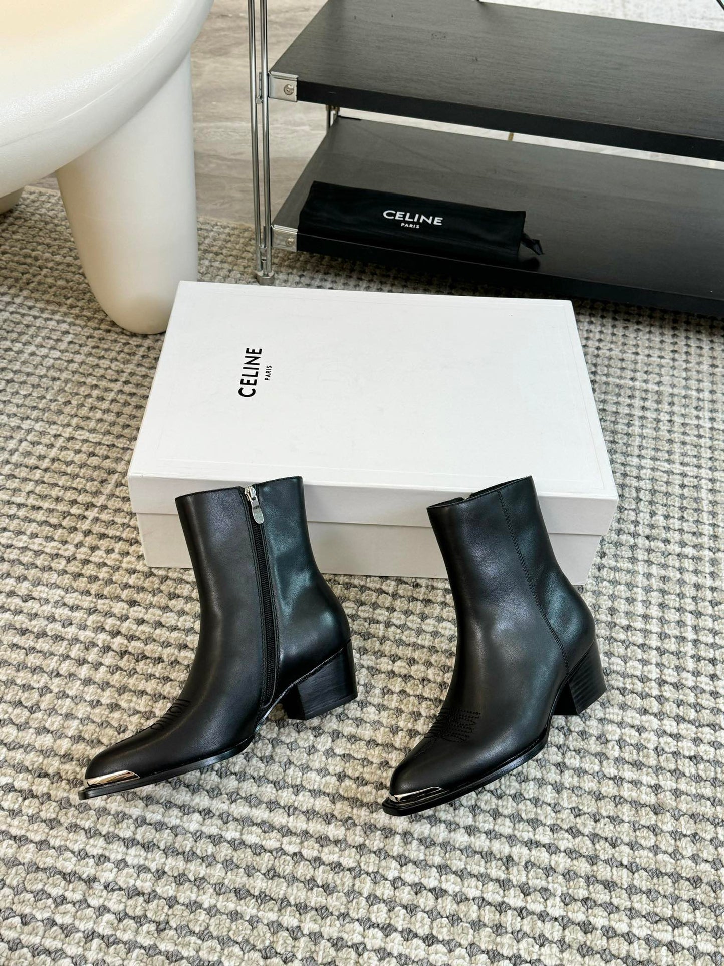 ANKLE BOOTS 45 MM IN BLACK CALFSKIN - 35