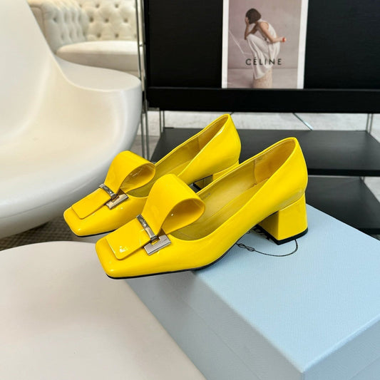 SQUARE TOE PUMPS IN YELLOW GLOSSY CALFSKIN ATTACHED BOW - 35