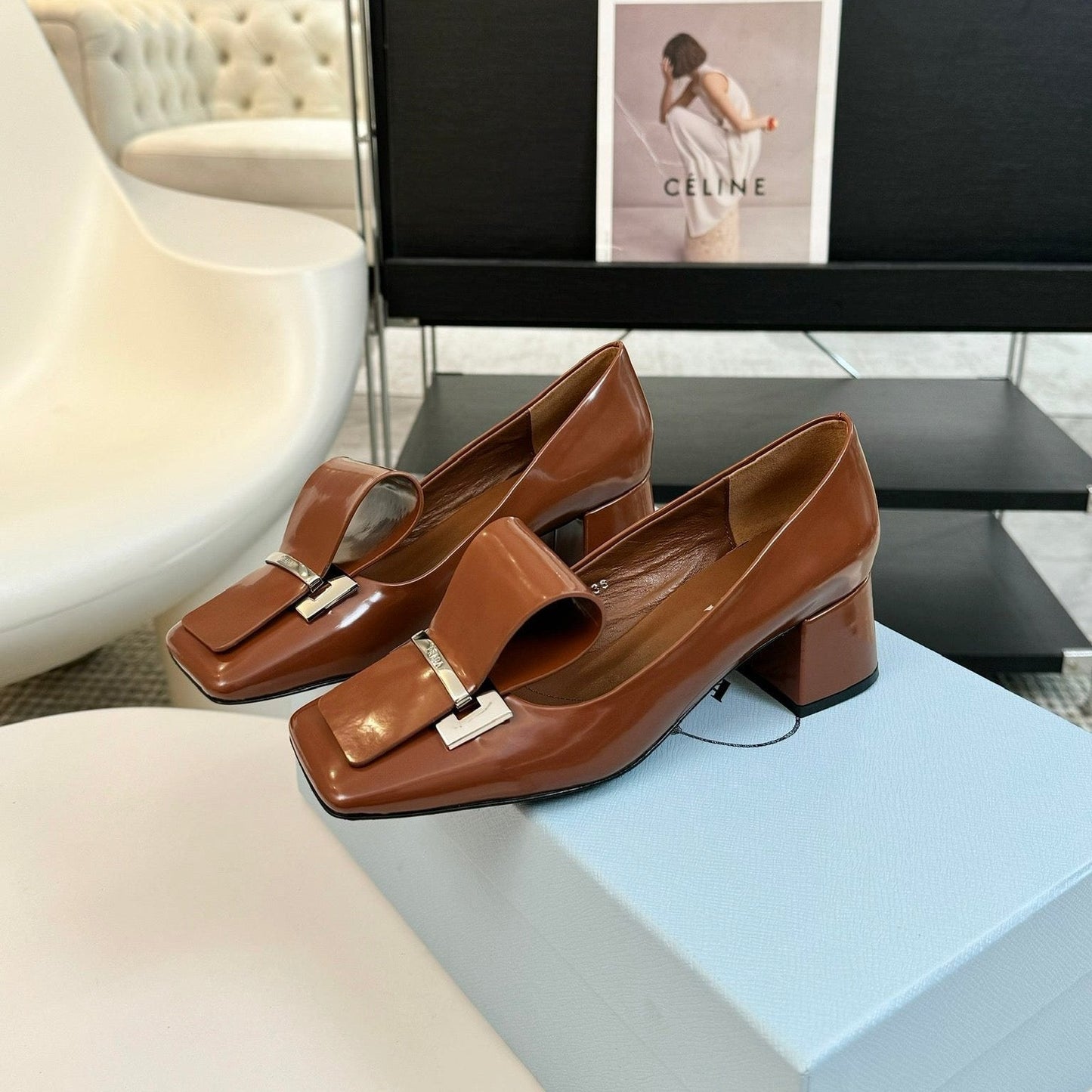 SQUARE TOE PUMPS IN CHOCOLATE GLOSSY CALFSKIN ATTACHED BOW - 35