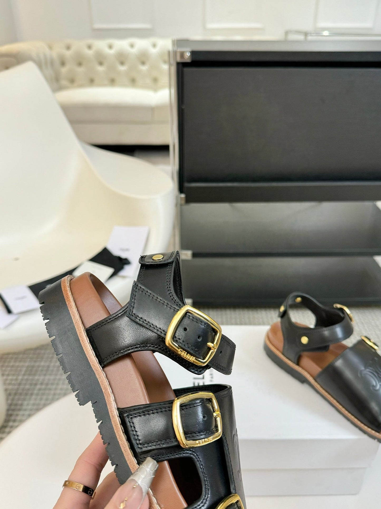 MINO SANDAL IN BLACK CALFSKIN - 35