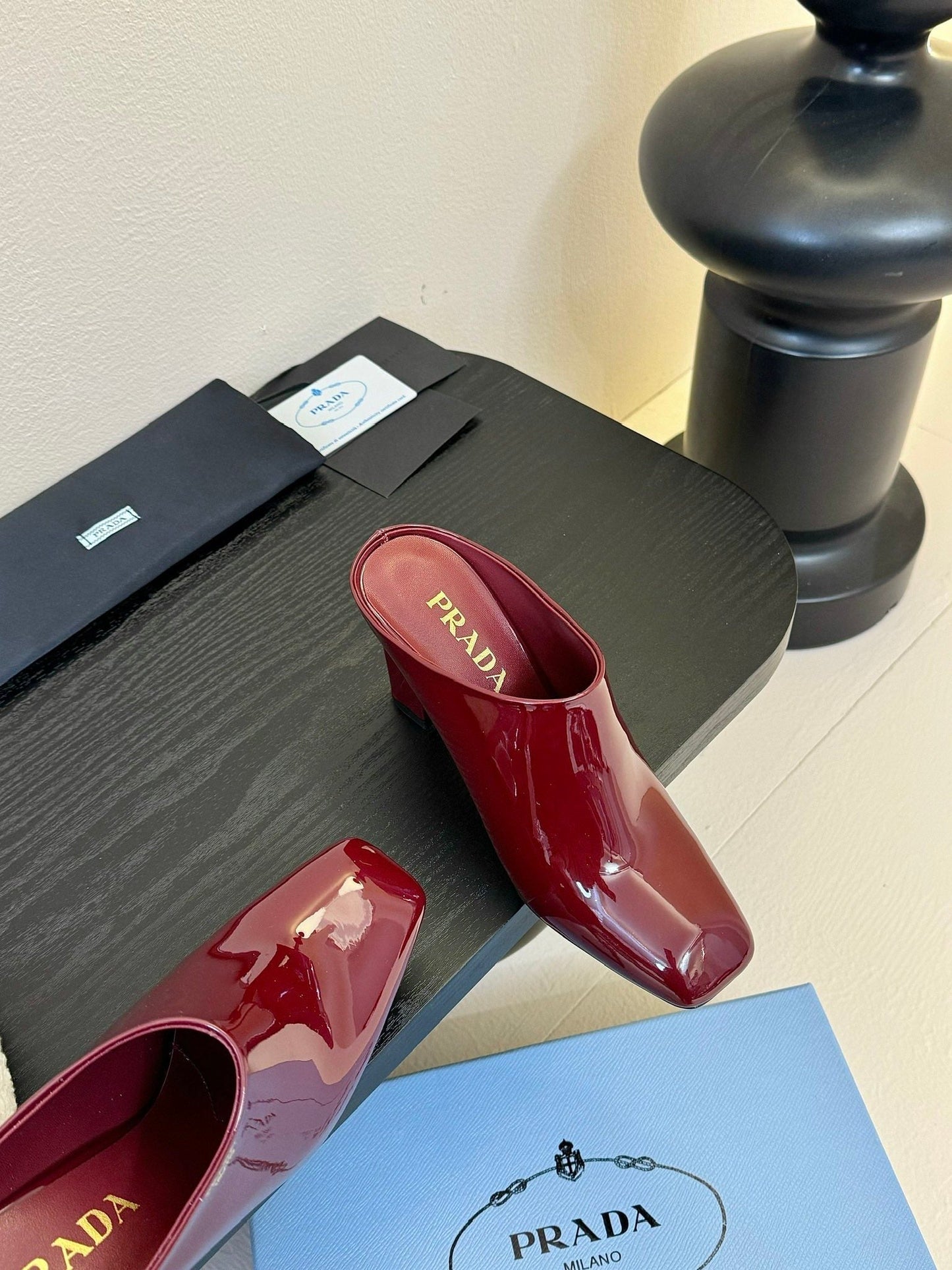 HIGH HEEL MULES WITH GOLD LETTERING LOGO IN SCARLET RED GLOSSY CALFSKIN - 35