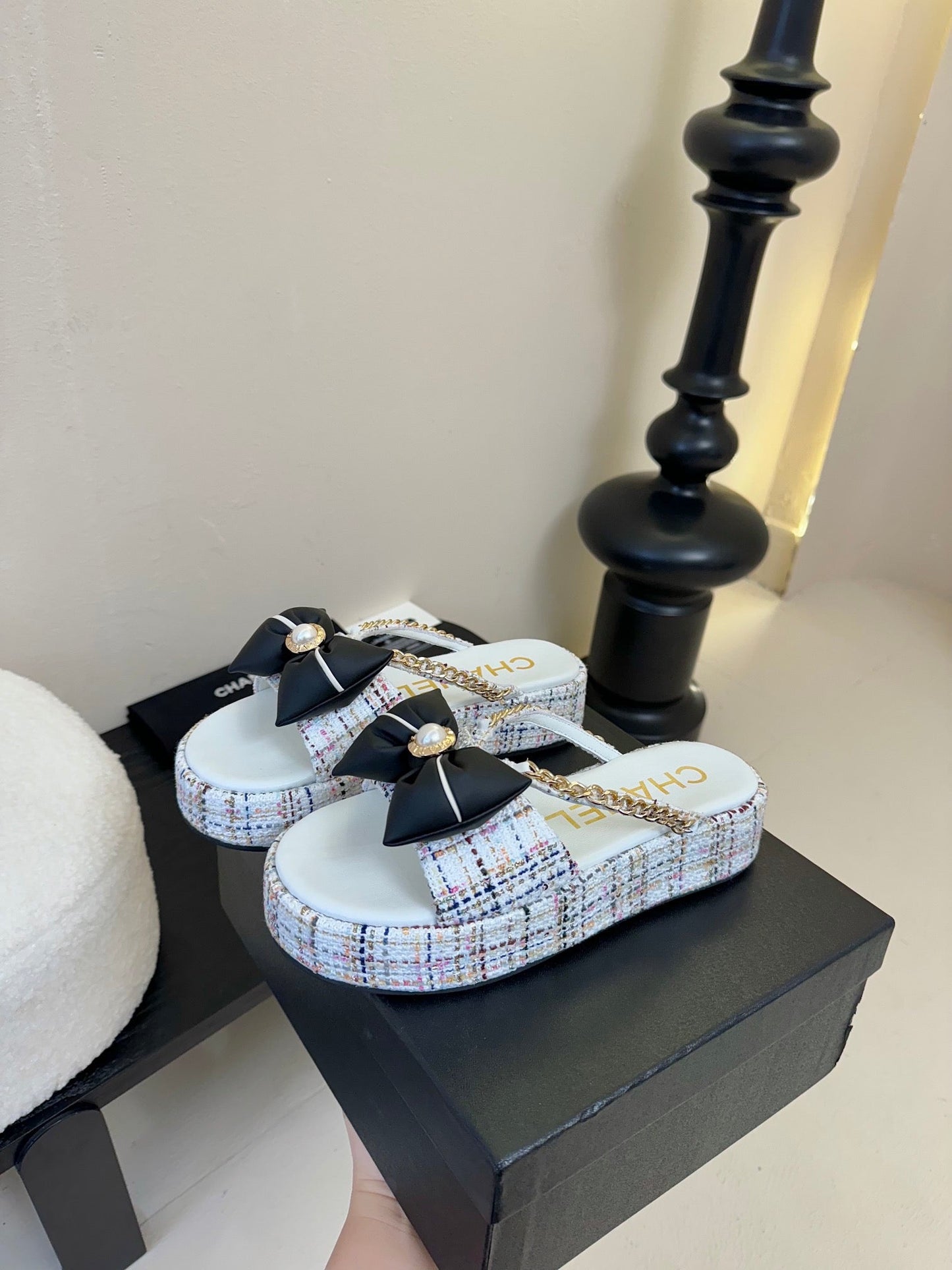 PLATFORM FLIP-FLOPS IN WHITE TWEED FABRIC - 35