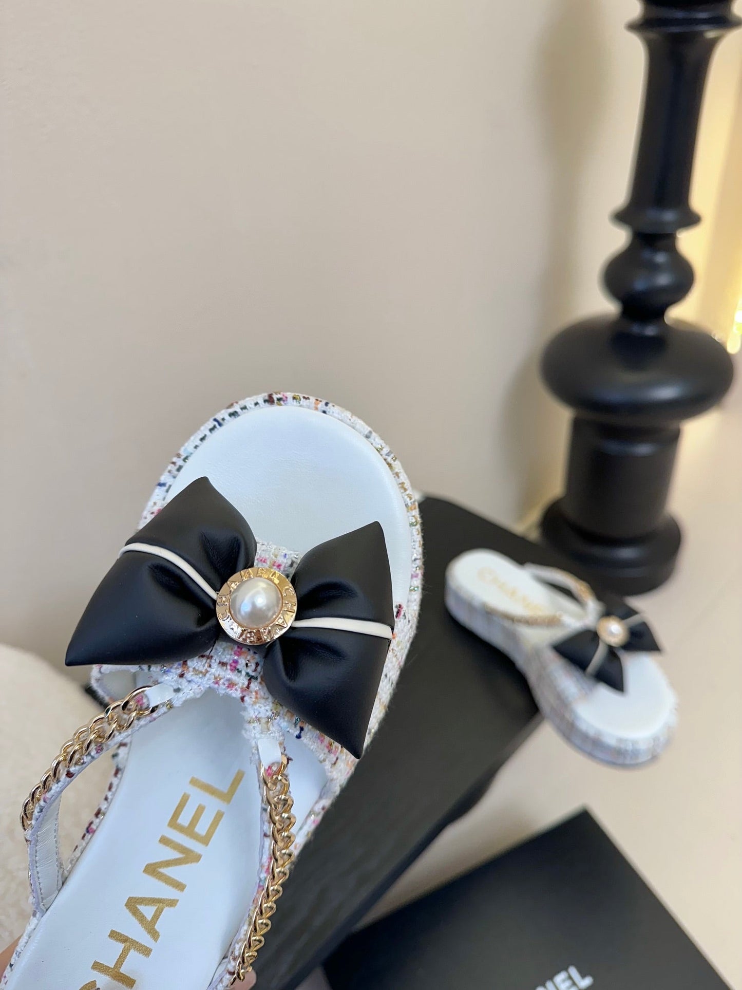 PLATFORM FLIP-FLOPS IN WHITE TWEED FABRIC - 35