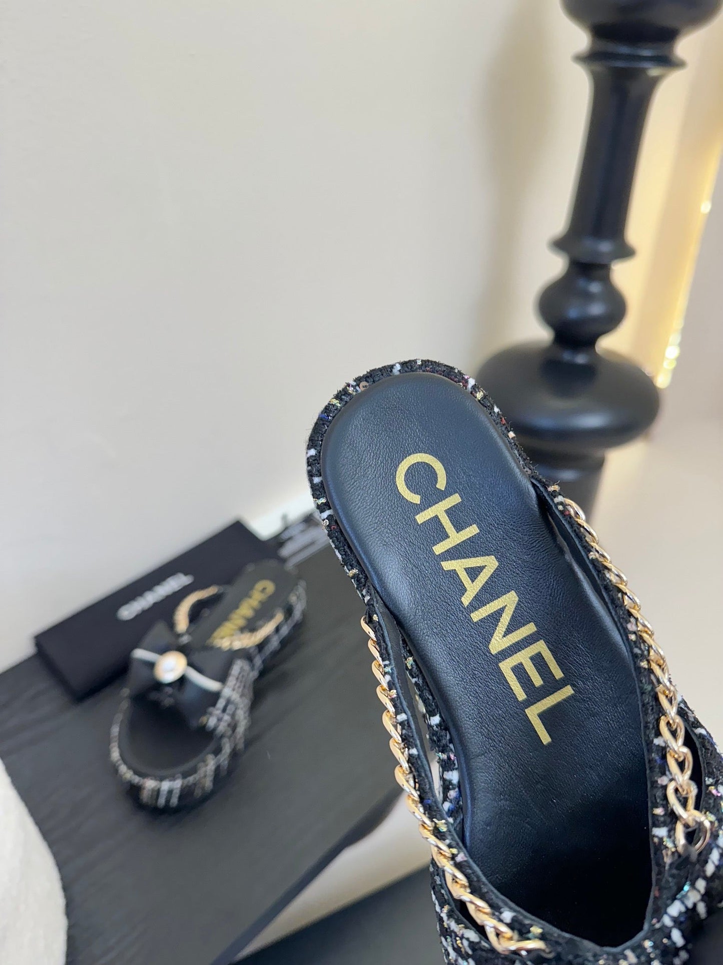 PLATFORM FLIP-FLOPS IN BLACK TWEED FABRIC - 35