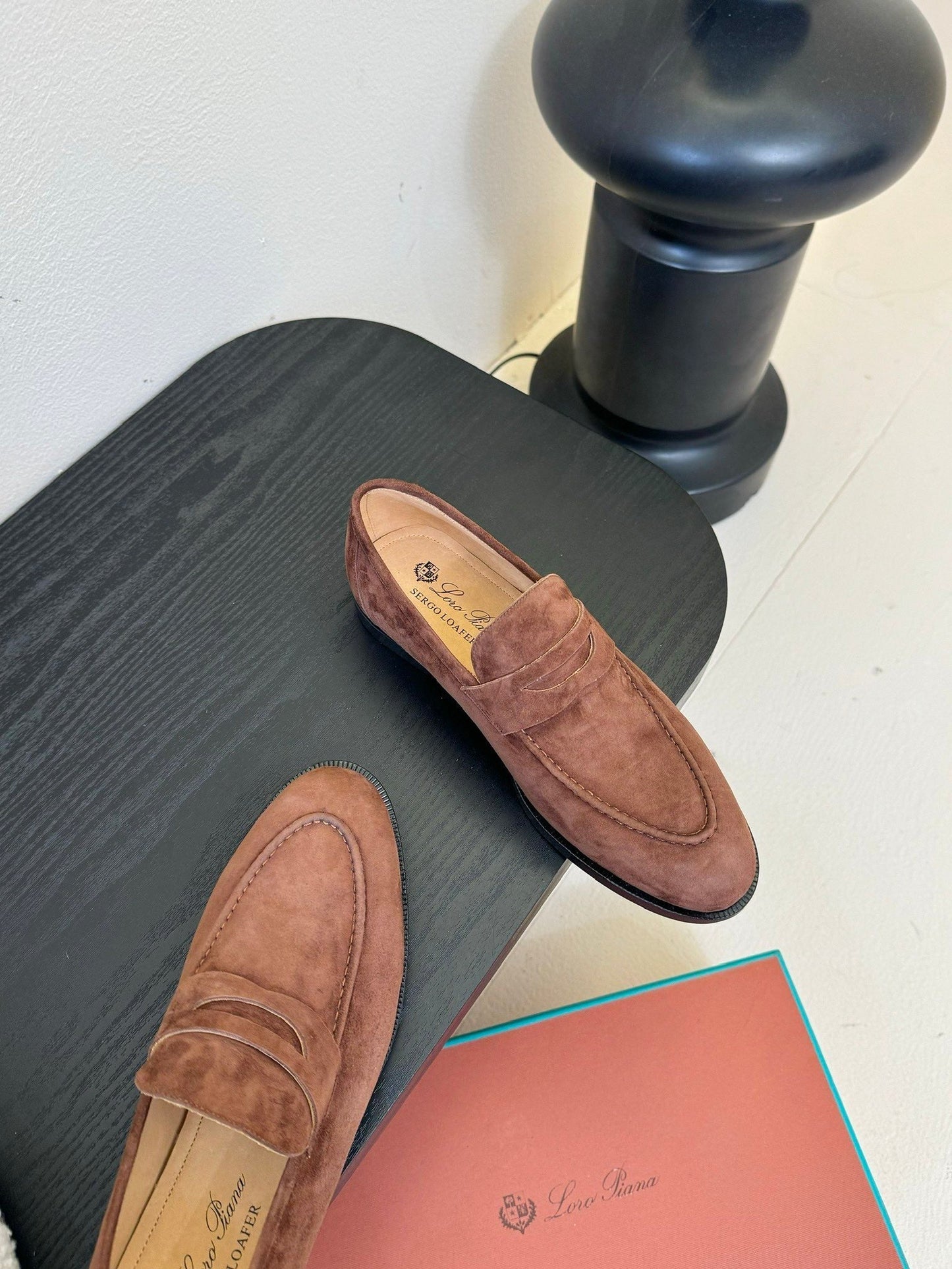 CLASSIC LOAFERS IN EARTH BROWN SUEDE - 35