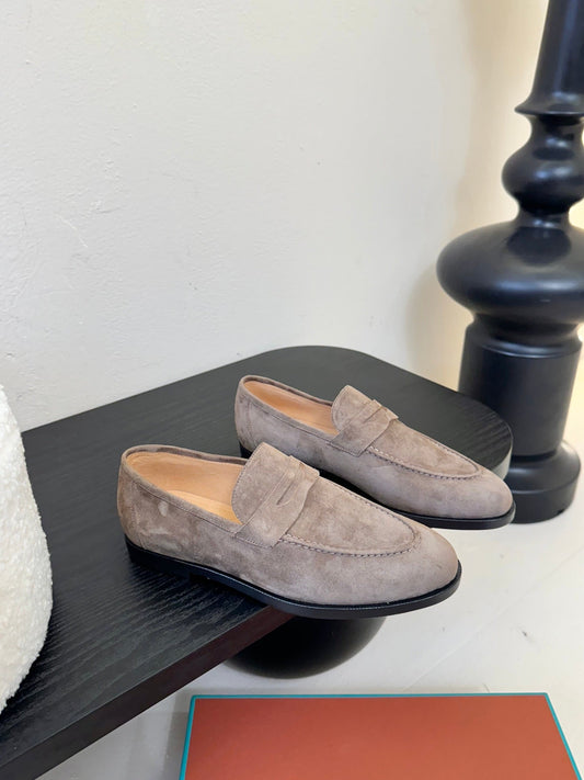 CLASSIC LOAFERS IN LIGHT TAUPE SUEDE - 35