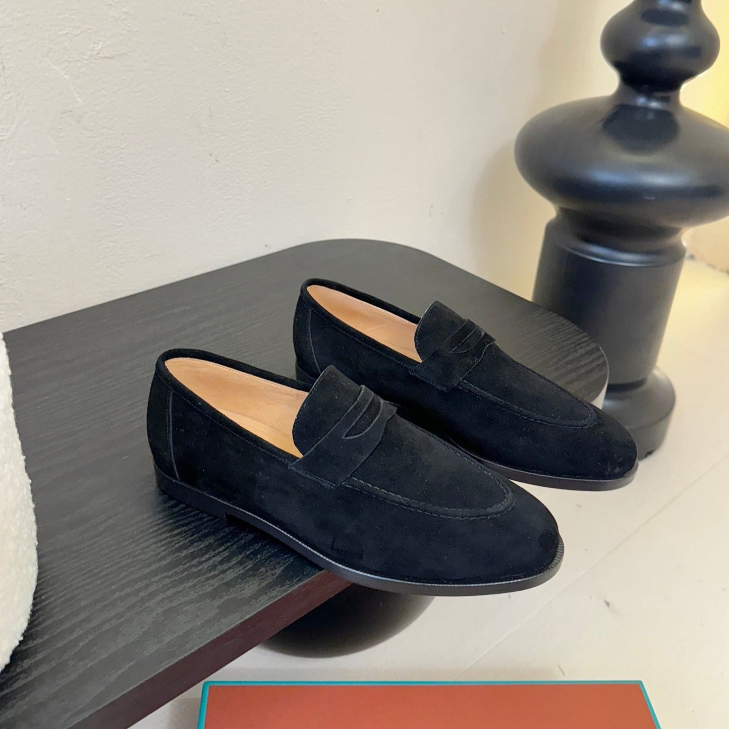 CLASSIC LOAFERS IN BLACK SUEDE - 35