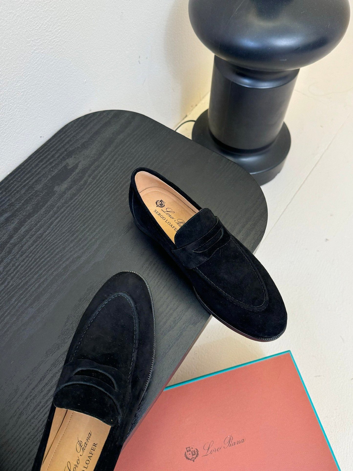 CLASSIC LOAFERS IN BLACK SUEDE - 35