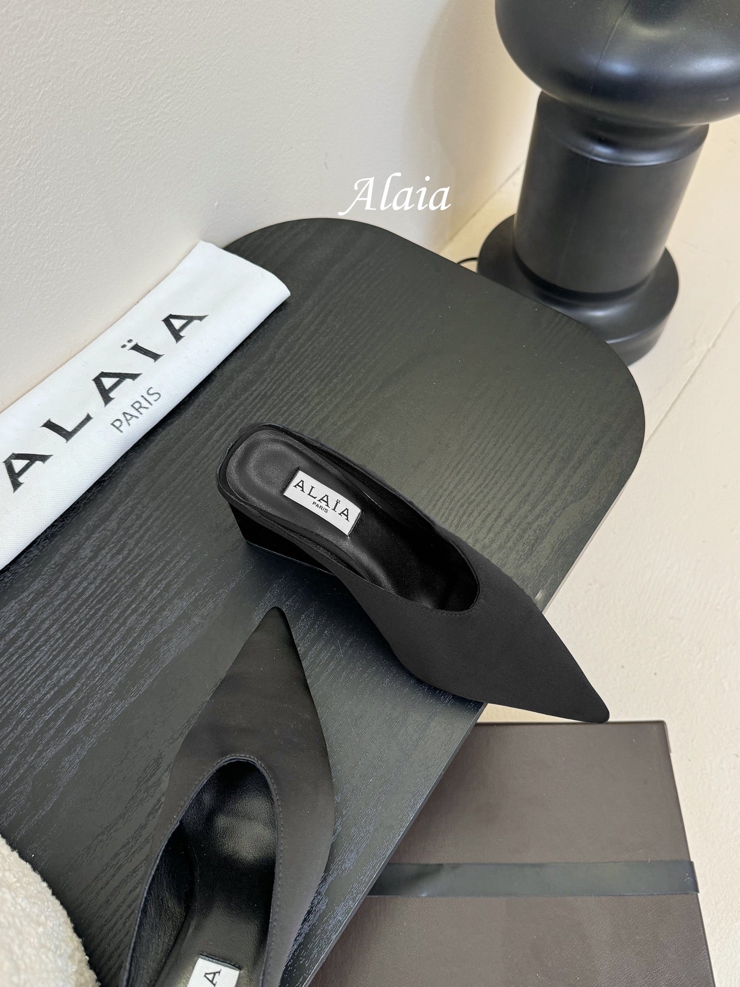 ALAIA HIGH MULES 25S IN BLACK SATIN - 35