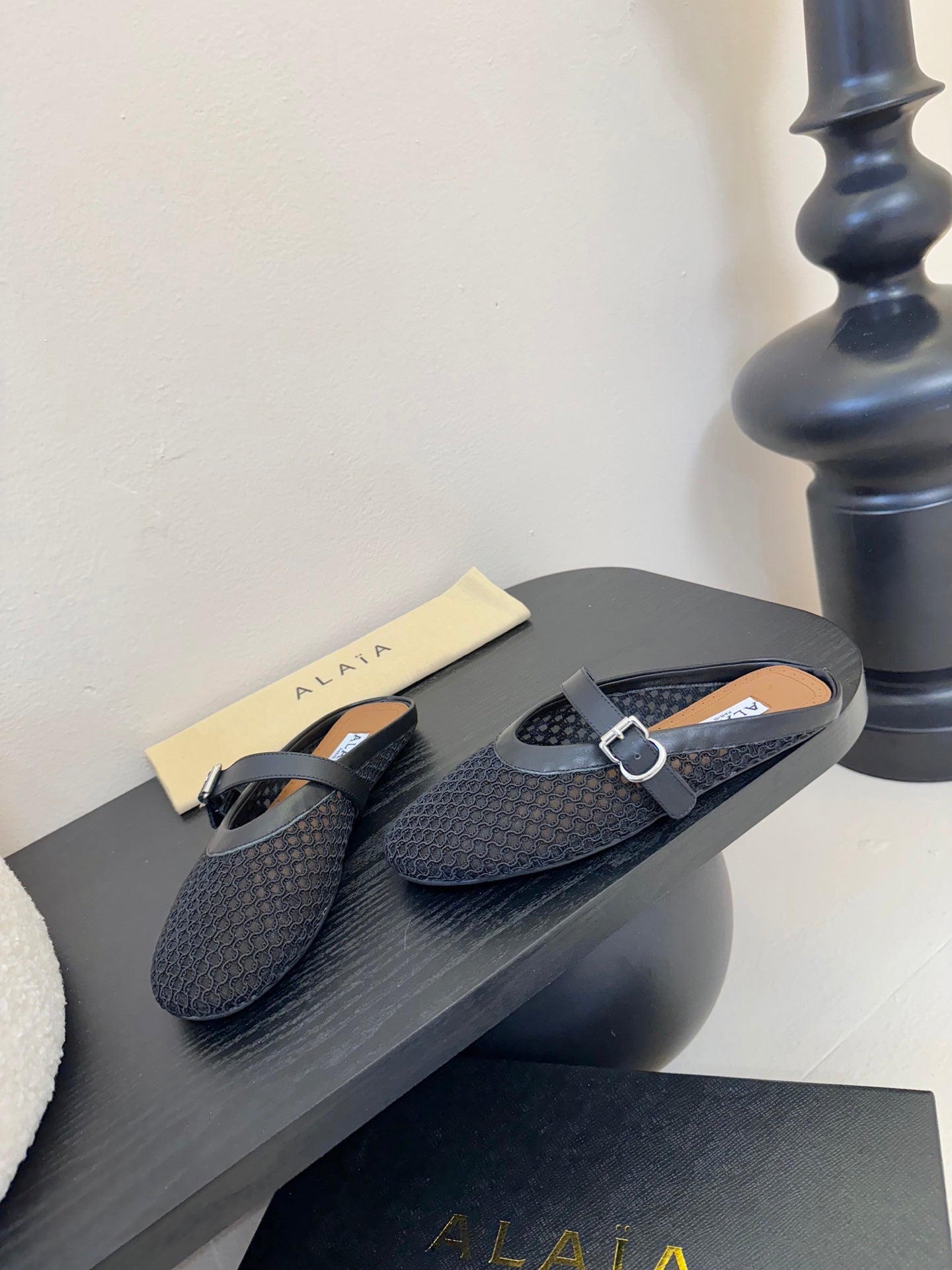 ALAIA FLAT MULES 25S IN BLACK WOVEN MESH - 35