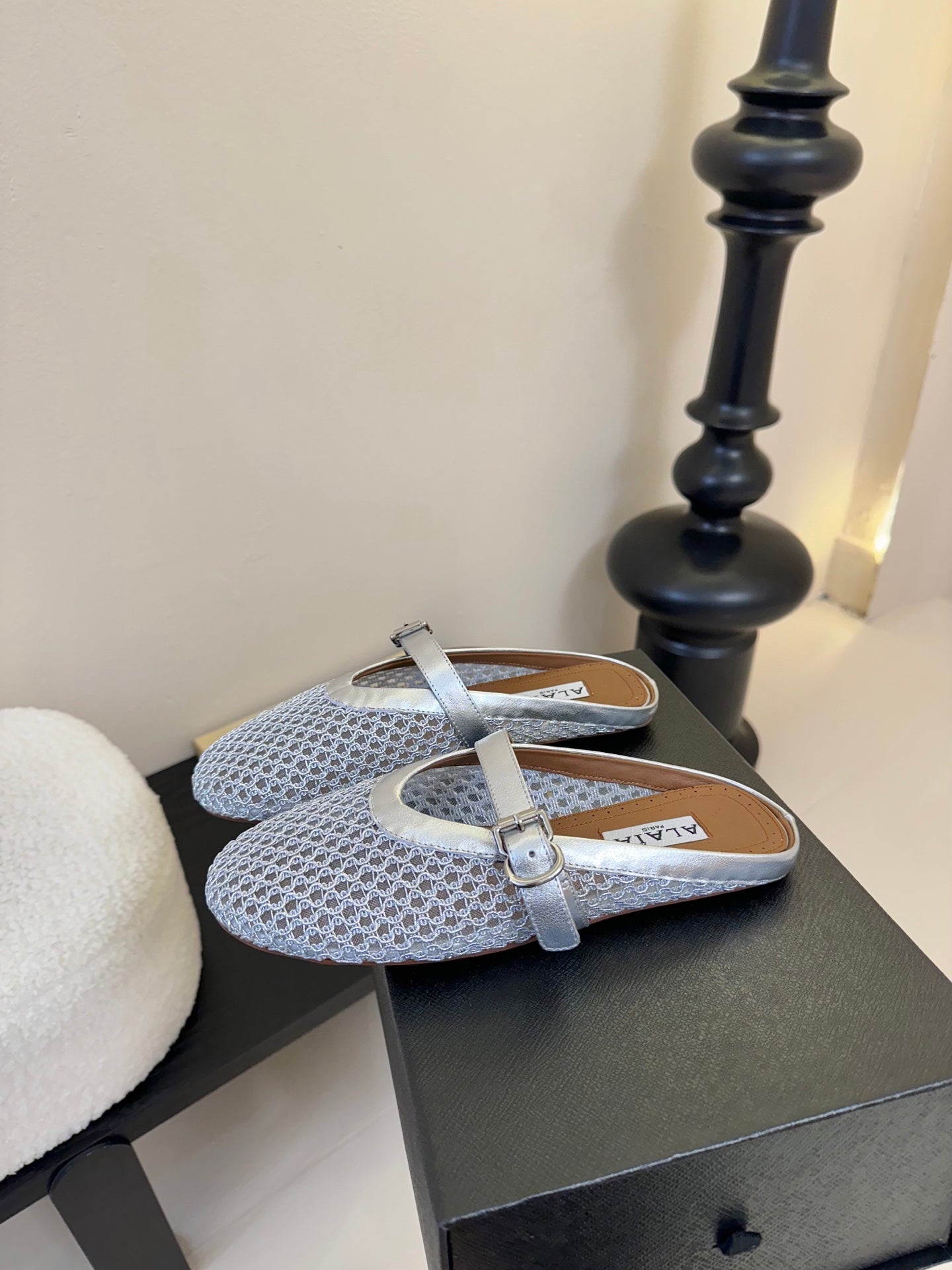 ALAIA FLAT MULES 25S IN GREY MIX SILVER WOVEN MESH - 35
