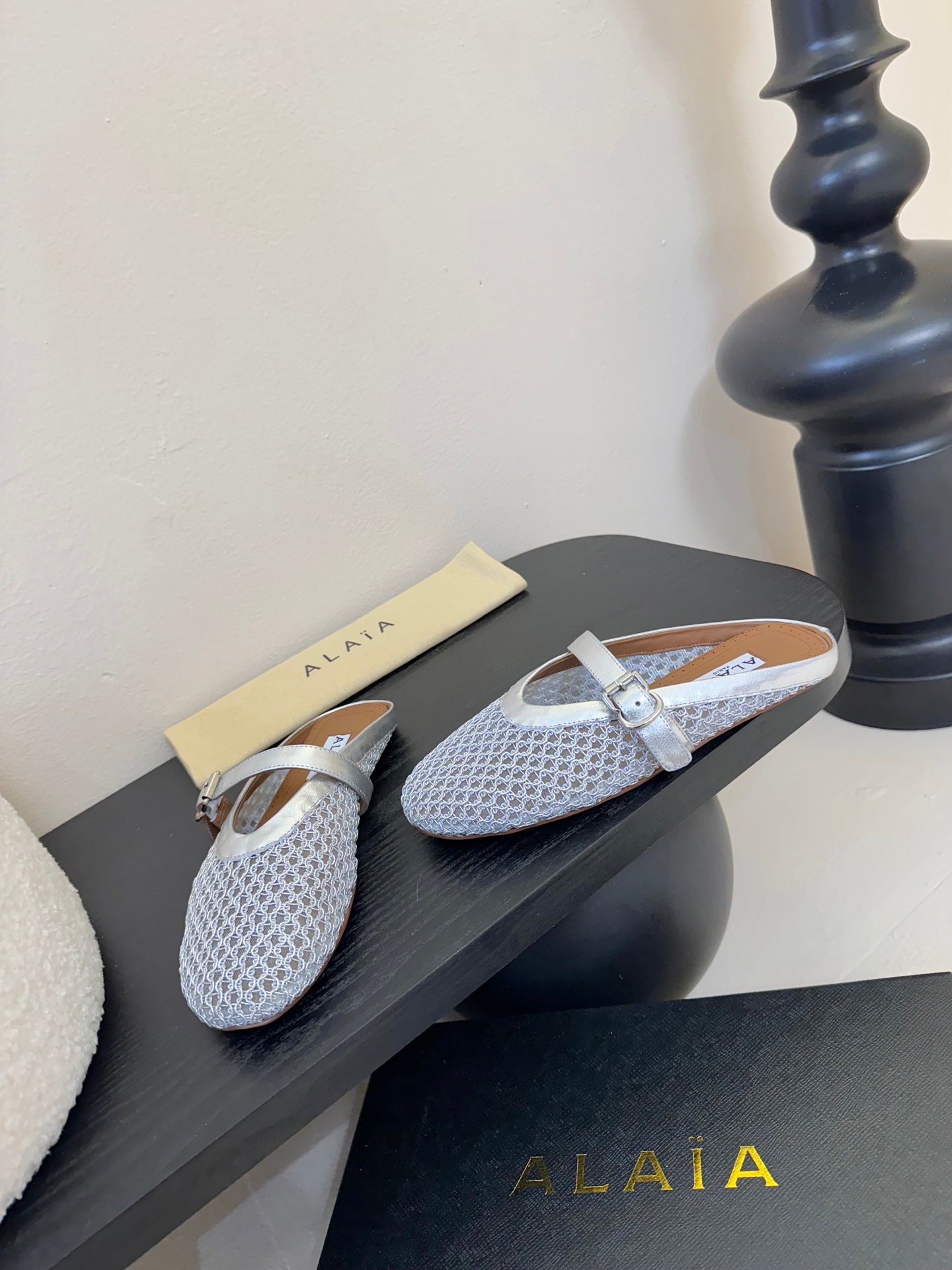 ALAIA FLAT MULES 25S IN GREY MIX SILVER WOVEN MESH - 35