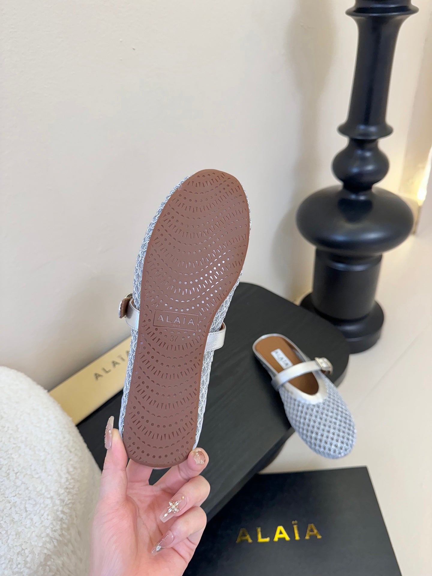 ALAIA FLAT MULES 25S IN GREY MIX SILVER WOVEN MESH - 35