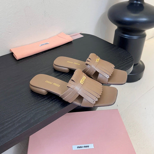 MIUMIU 26S ПЛОСКІ ШЛЬОПАНЦІ З КОРИЧНЕВОЇ ТЕЛЯЧОЇ ШКІРИ
