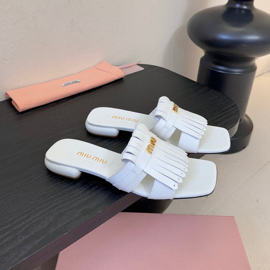 Miu Miu 26S ПЛОСКІ ШЛЬОПАНЦІ З БІЛОЇ ТЕЛЯЧОЇ ШКІРИ