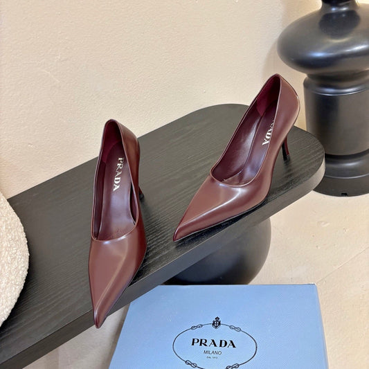 ВИСОКІ ПІДБОРИ PRADA 26S З ЗАГОСТРЕНИМ НОСОМ З БОРДОВОЇ ЧЕРВОНОЇ ОВЕЧОЇ ШКІРИ