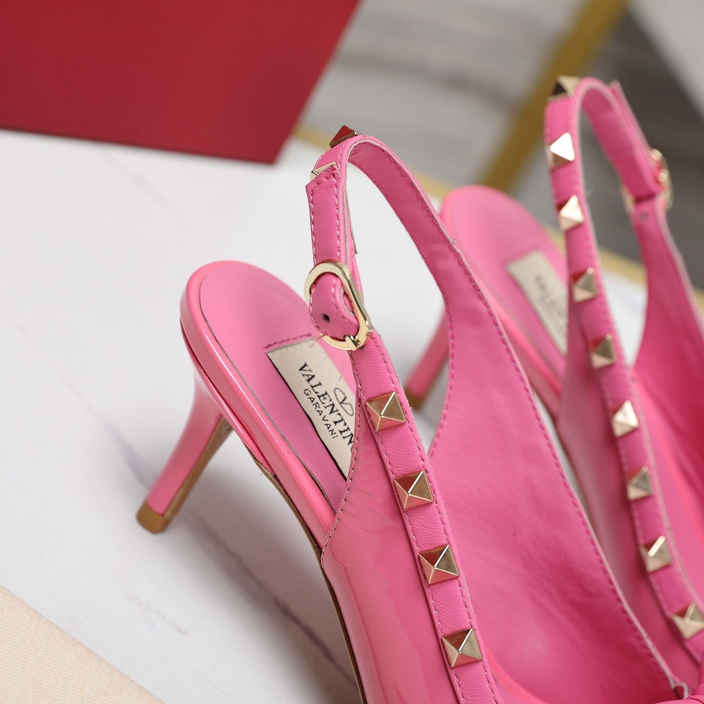 ROCKSTUD BOW SLINGBACK FUSCA PINK PATENT LEATHER PUMP 60MM - 35